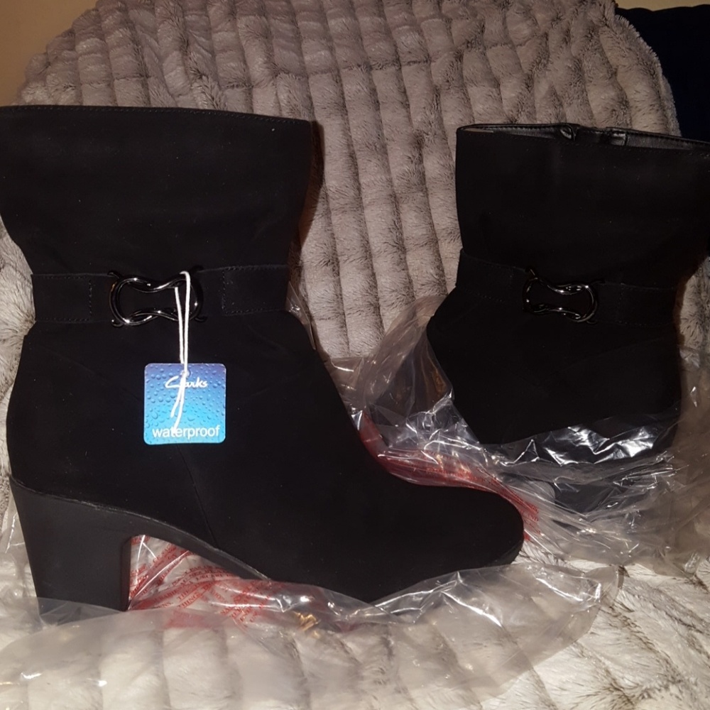 Black Sued waterproof  LUCETTE HOLLY.